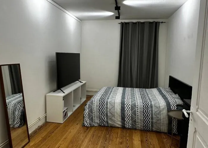 Appartement Cosy Complet A 18min A Pied Du Marche De Noel Centre 4 A 6 Pers Max *